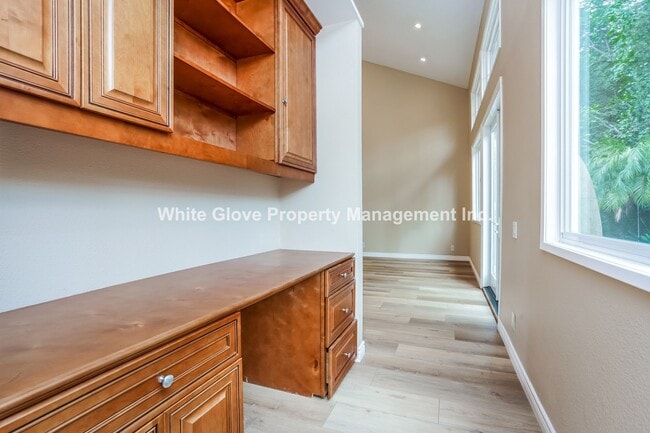 Building Photo - Beautifully Updated 3 bedroom Plus Loft and Office Woodbridge Home