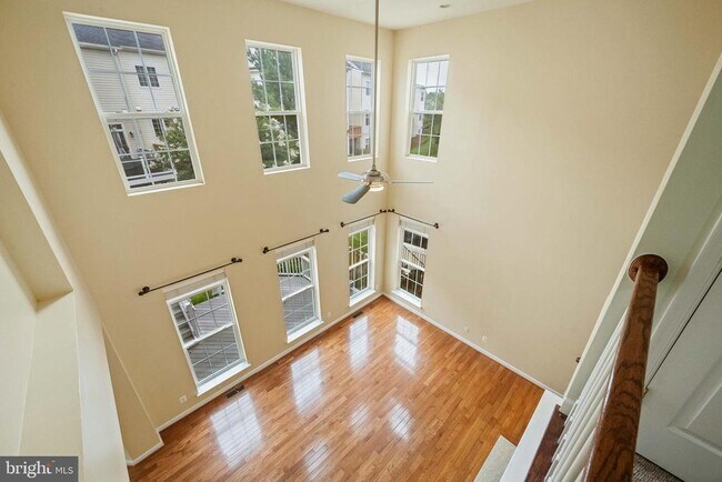 Building Photo - 7517 Lindberg Dr