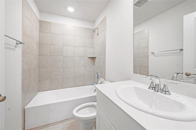 Building Photo - 521 Midnight Oak Dr