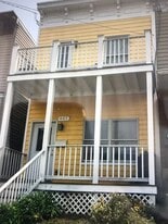 Front door and porch - 907 Kinney St