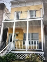 Front door and porch - 907 Kinney St