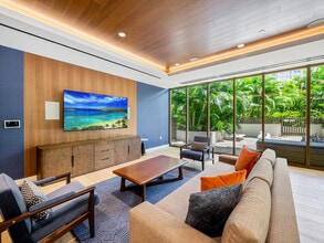 Building Photo - 1374 Kapi‘olani Blvd