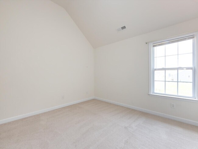Building Photo - 10836 Clark Street