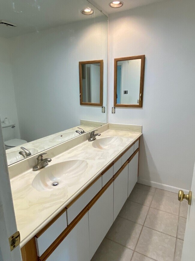 Building Photo - 3706 Hill Springs Dr