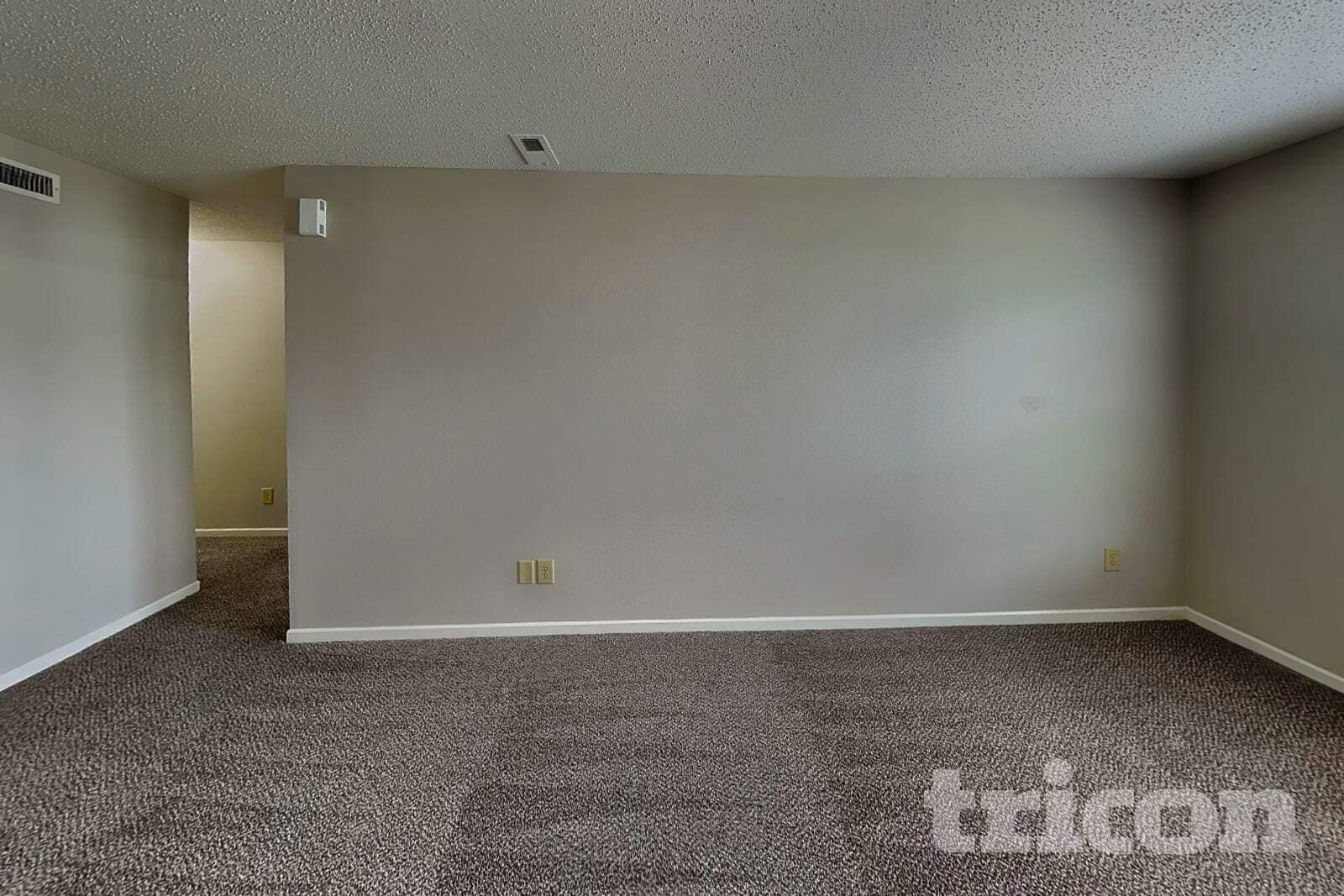 Building Photo - 746 Streamside Dr