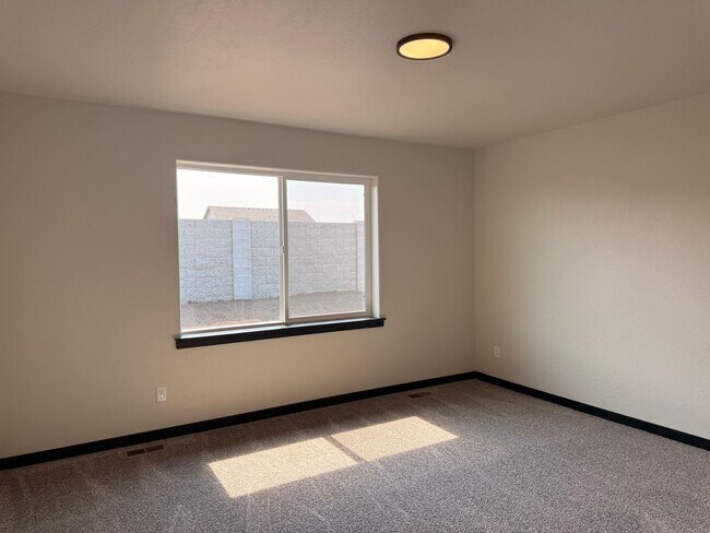 Building Photo - 6204 Ballantree Ln