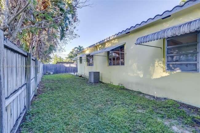 Building Photo - 1425 Madison St