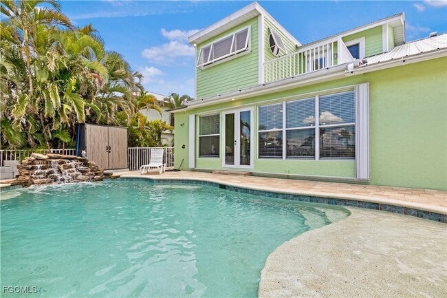 Building Photo - 2372 Baybreeze St
