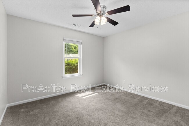 Building Photo - 3409 Woodbaugh Dr