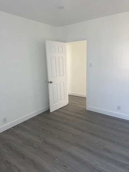 Building Photo - 1214 S Temple Ave