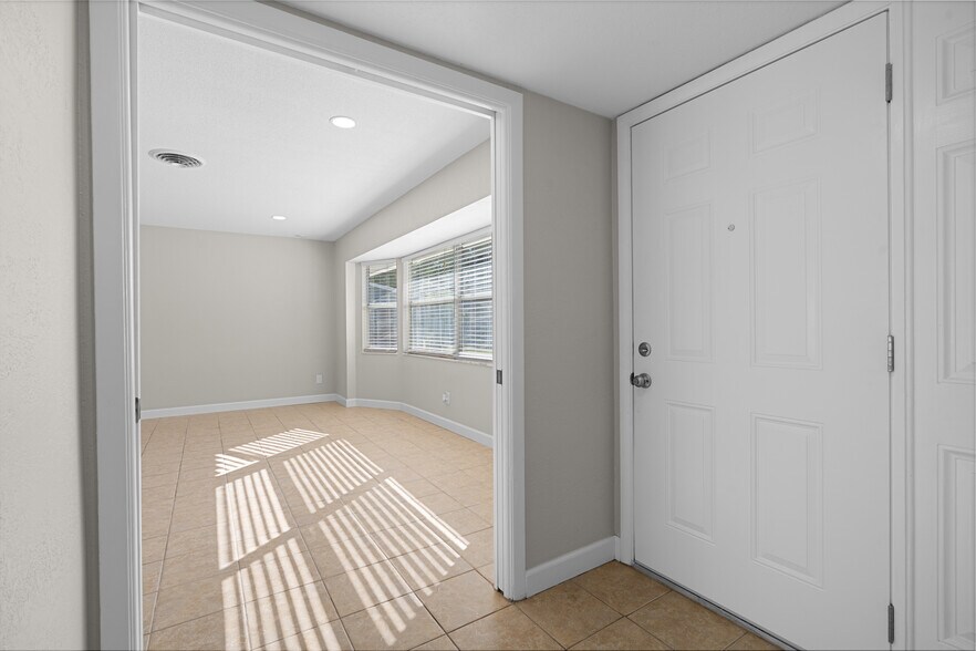 Building Photo - 9318 1st St N