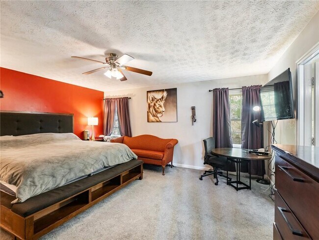 Building Photo - 443 Rhett Dr