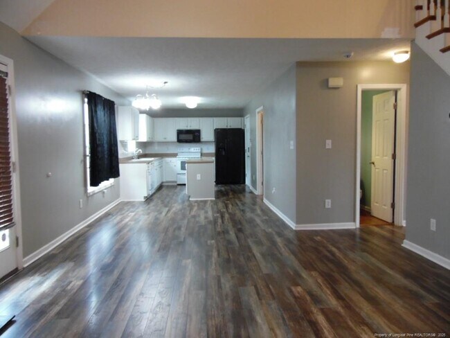 Building Photo - 113 Blue Water Dr