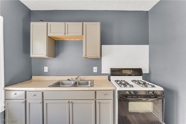 Building Photo - 430 E 149th St