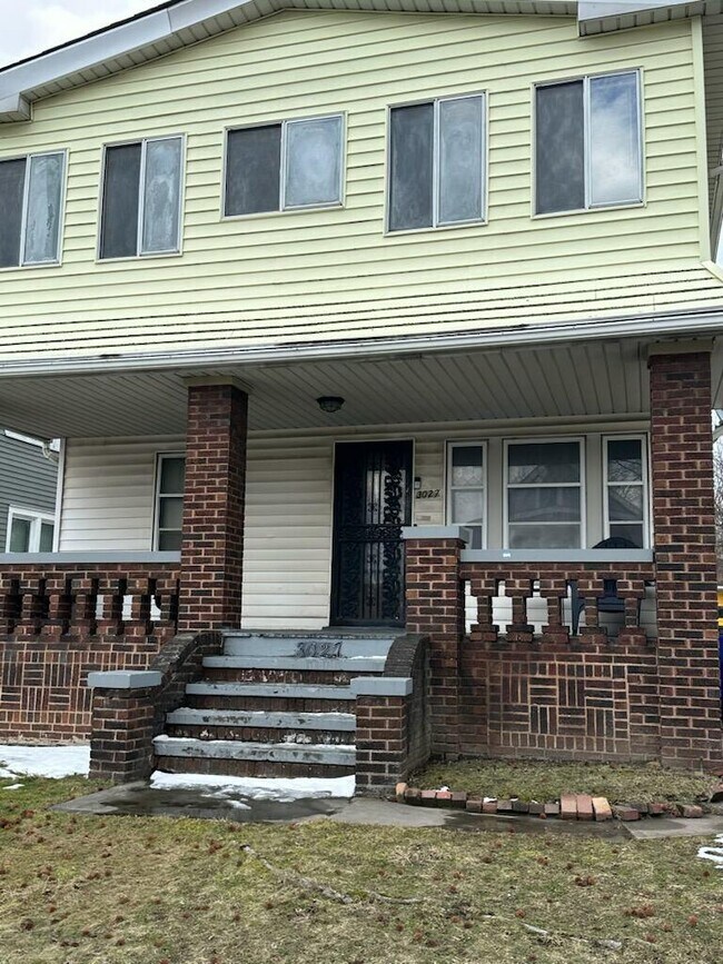 Building Photo - 3027 E 126th St