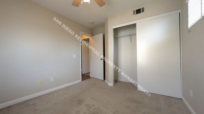 Building Photo - Gorgeous, Newly Remodeled 3 Bed / 2 Bath T...