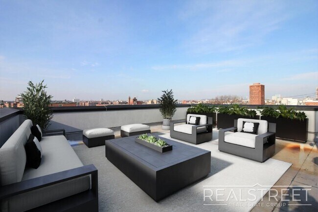 Building Photo - Stunning & Spacious NEW 2 BED in Flatbush ...