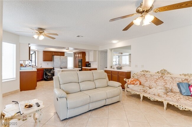 Building Photo - 1517 Kirby Dr