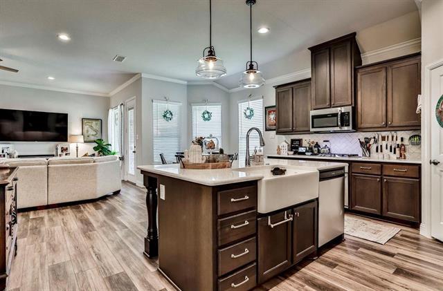 Building Photo - 808 Parkside Dr