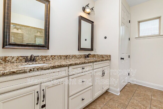 Building Photo - 76 Molly Bright Ln