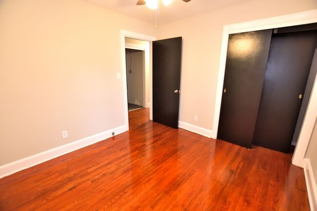 Building Photo - 227 Clayton St