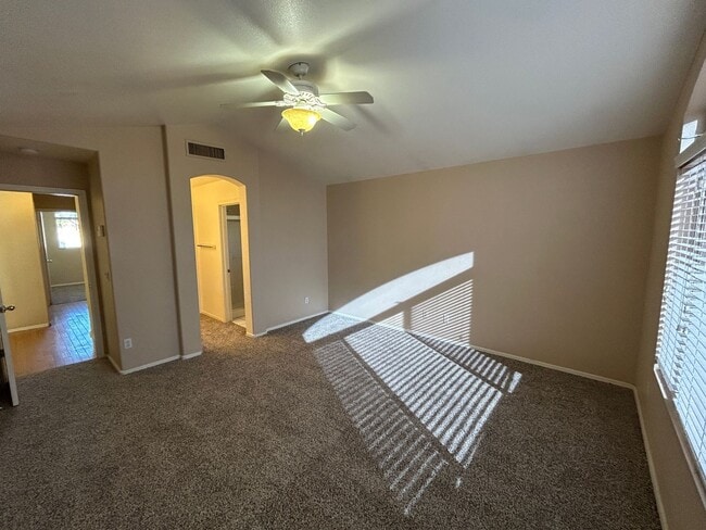 Building Photo - 1099 W Seagull Dr