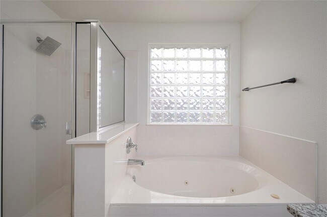 Building Photo - 603 Constellation Dr