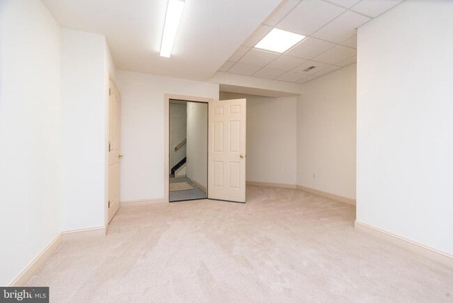 Building Photo - 5812 Hickory Hollow Ln