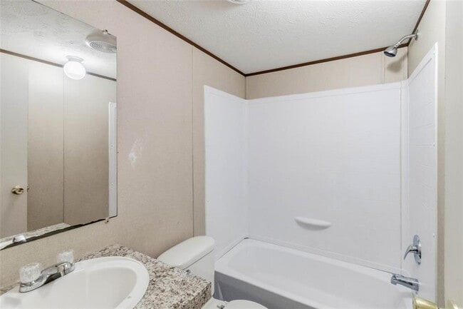 Building Photo - 908 Turney Ln