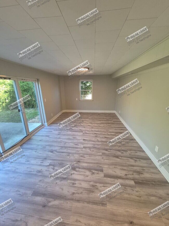Building Photo - 19 Boardwalk St