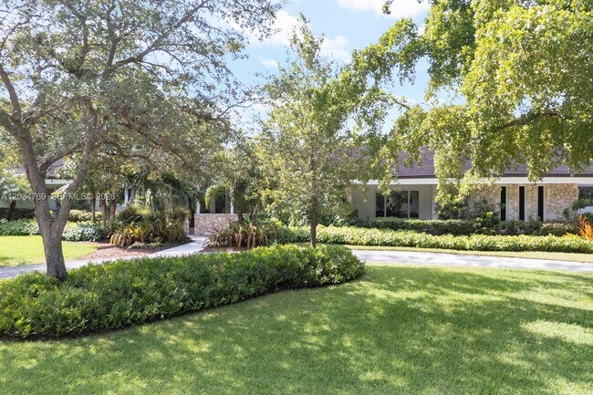 Building Photo - 5780 Las Palmas Dr