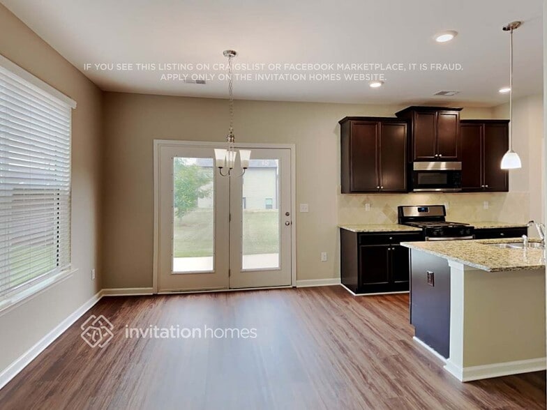 Building Photo - 2909 Warwick Ct
