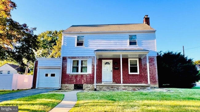 Building Photo - 1411 College Ave