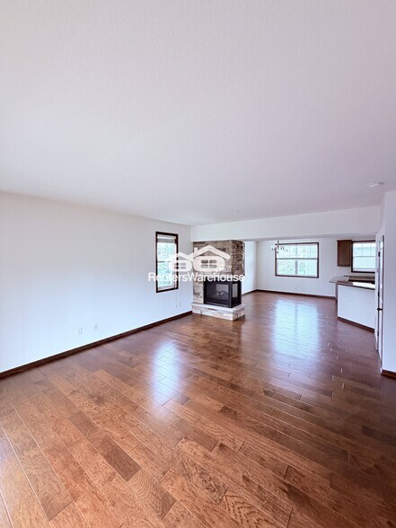 Building Photo - 9580 Madison Dr