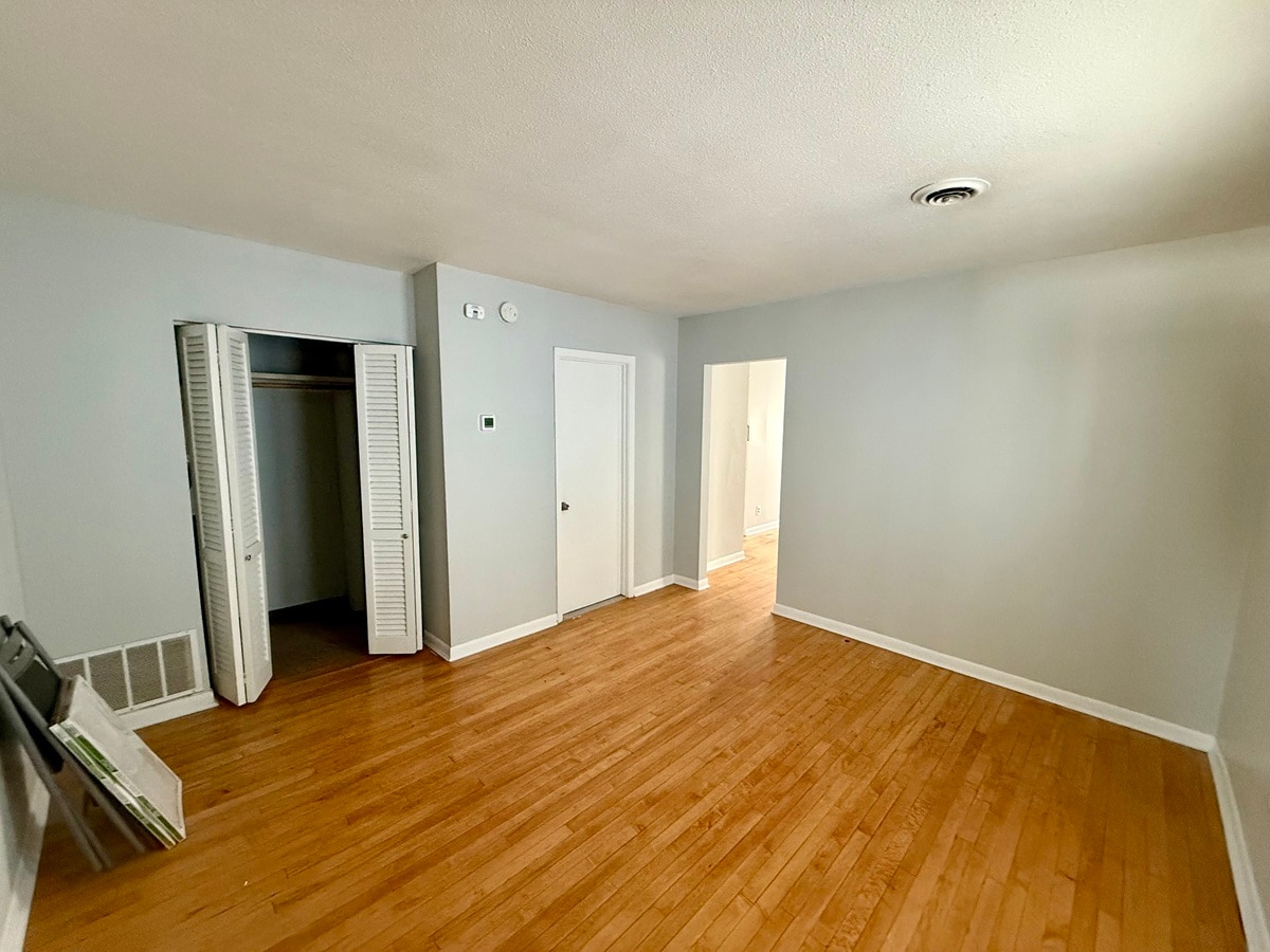 Building Photo - 1428 Madison St NE