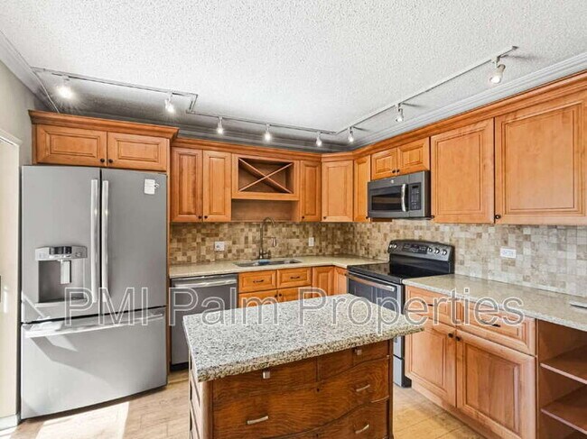 Building Photo - 1608 16th Terrace