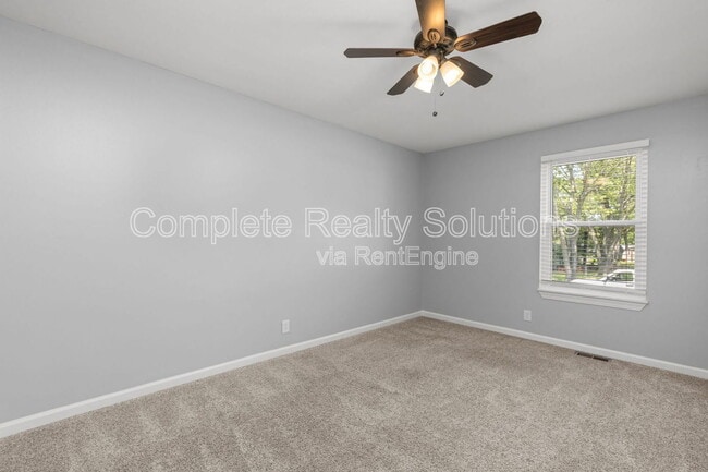 Building Photo - 17 Auchly Ln