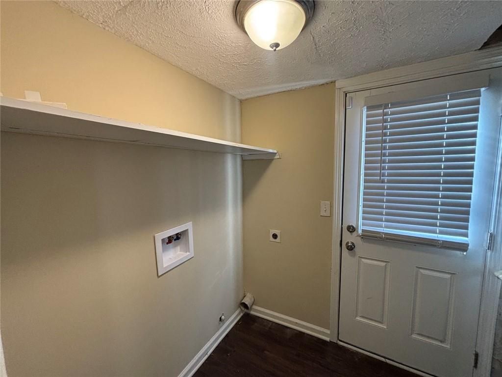 Building Photo - 3972 Glenwood Downs Ln