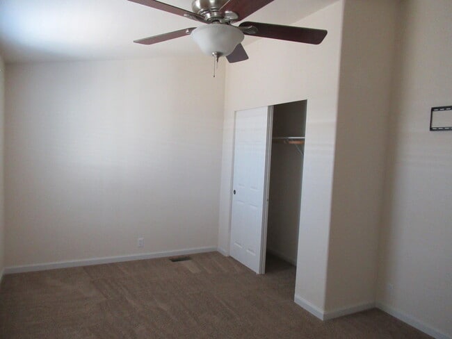 Building Photo - 14777 Palm Dr