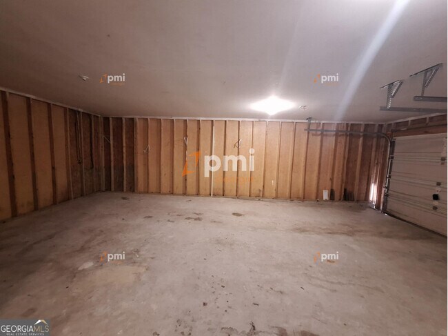 Building Photo - 6651 Breckenridge Dr