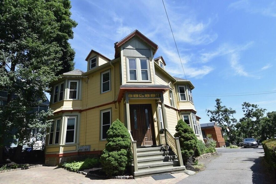 Building Photo - 201 Savin Hill Ave