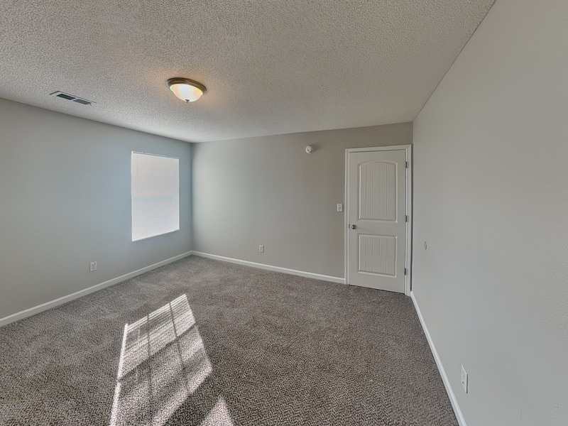 Building Photo - 10007 Branley Oak Dr