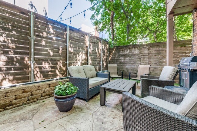 Building Photo - 2608 N Garrett Ave