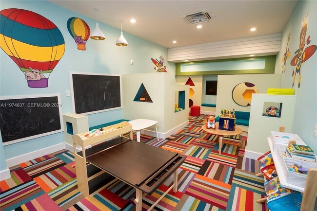 Building Photo - 4700 NW 84th Ave