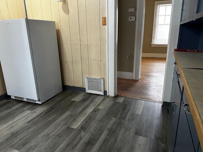 Building Photo - 1729 11th Ave