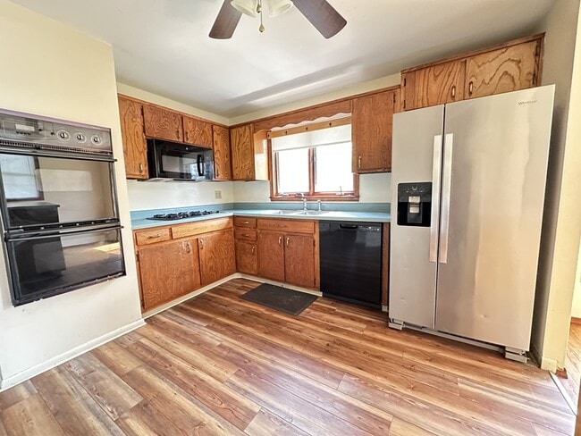 Building Photo - 1522 Princess Anne Dr