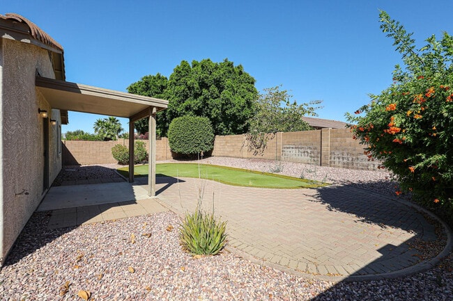 Building Photo - 16034 W Winchcomb Dr