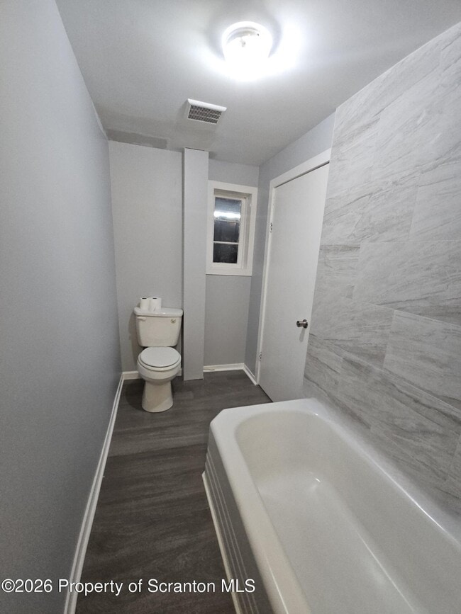 Building Photo - 853 Drinker Turnpike