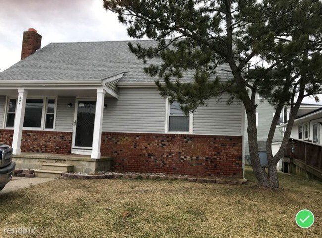 Building Photo - 4 br, 2 bath House - 204 Sheridan Pl
