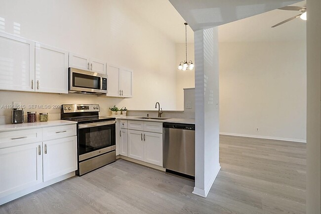 Building Photo - 6327 Chasewood Dr